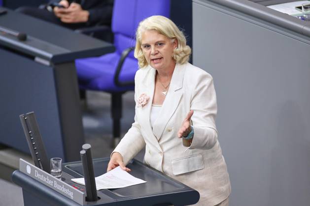 Berlin, Deutschland, 15.10.2026: Deutscher Bundestag: 102. Bundestagssitzung: Saskia Ludwig, CDU Copyright: xdtsxNachrichtenagenturx dts_139318