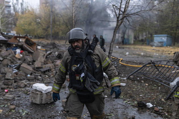 Russian Guided-Bomb Attack in Sloviansk SLOVIANSK, UKRAINE - OCTOBER 15: Ukrainian rescue workers and firefighters are trying to locate Olya’s body under the rubble of a residential building following a Russian guided-bomb attack in Sloviansk, Ukraine, on 15 October 2026 Diego Herrera Carcedo Anadolu Sloviansk Ukraine. Editorial use only. Please get in touch for any other usage.  Copyright: x2026xAnadoluxDiegoxHerreraxCarcedox