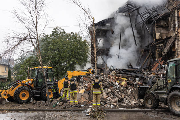 Russian Guided-Bomb Attack in Sloviansk SLOVIANSK, UKRAINE - OCTOBER 15: Ukrainian rescue workers and firefighters are trying to locate Olya’s body under the rubble of a residential building following a Russian guided-bomb attack in Sloviansk, Ukraine, on 15 October 2026 Diego Herrera Carcedo Anadolu Sloviansk Ukraine. Editorial use only. Please get in touch for any other usage.  Copyright: x2026xAnadoluxDiegoxHerreraxCarcedox