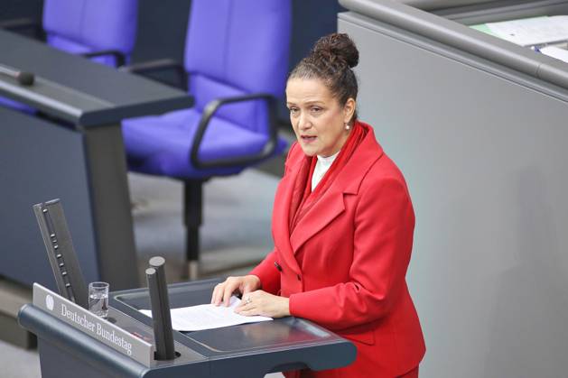 Berlin, Deutschland, 15.10.2026: Deutscher Bundestag: 102. Bundestagssitzung: Nicole Höchst, AfD Copyright: xdtsxNachrichtenagenturx dts_139244