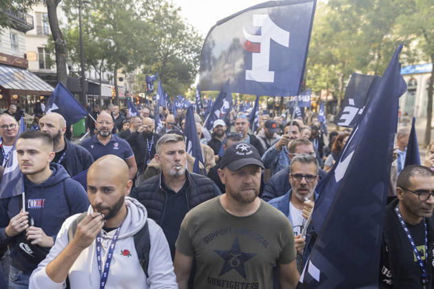 Police Officers Protest - Paris Several thousand police officers from the UN1TE police union demonstrated in Paris on October 15, 2026 to protest against their working conditions. Photos by Jérémy Paoloni ABACAPRESS.COM Paris France  Copyright: xPaolonixJeremy ABACAx