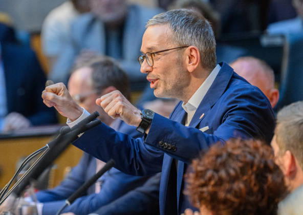 Â - Wien 15.10.2026 - 103. Sitzung des Nationalrates. Dringliche Anfrage der FPÖ verbunden mit Misstrauensantrag gegen die gesamte Regierung. PHOTO: Klubobmann der FPÖ Herbert Kickl 103th sitting of the National Council. Nationalrat, Nationalratssitzung, Parlamentssitzung, Parlament, Plenum 103. Sitzung des Nationalrates