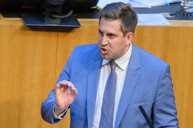 Â - Wien 15.10.2026 - 103. Sitzung des Nationalrates. Dringliche Anfrage der FPÖ verbunden mit Misstrauensantrag gegen die gesamte Regierung. PHOTO: Sts für Digitalisierung und Extremismus sowie Regierungkoordinator Alexander Proell (ÖVP) 103th sitting of the National Council. Nationalrat, Nationalratssitzung, Parlamentssitzung, Parlament, Plenum 103. Sitzung des Nationalrates
