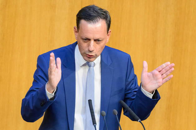 Â - Wien 15.10.2026 - 103. Sitzung des Nationalrates. Dringliche Anfrage der FPÖ verbunden mit Misstrauensantrag gegen die gesamte Regierung. PHOTO: Klubobmann der ÖVP Ernst Gödl 103th sitting of the National Council. Nationalrat, Nationalratssitzung, Parlamentssitzung, Parlament, Plenum 103. Sitzung des Nationalrates