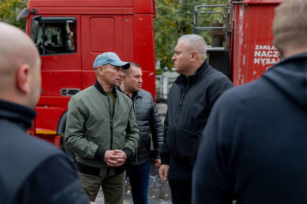 Russian attack towards civilian infrastructure in Ukraine’s Poltava DNIPRO, UKRAINE - OCTOBER 15: (----EDITORIAL USE ONLY - MANDATORY CREDIT - DNIPROPETROVSK REGIONAL MILITARY ADMINISTRATION OF UKRAINE HANDOUT - NO MARKETING NO ADVERTISING CAMPAIGNS - DISTRIBUTED AS A SERVICE TO CLIENTS---- HANDOUT - NO MARKETING NO ADVERTISING CAMPAIGNS - DISTRIBUTED AS A SERVICE TO CLIENTS----) A view of the destruction after the Russian combined attack towards civilian infrastructure and damaged a school building, an apartment building, three private houses, an administrative building, and four vehicles on Poltava, Ukraine on October 15, 2026. Dnipropetrovsk Regional Military Anadolu Dnipropetrovs ka Oblast Ukraine. Editorial use only. Please get  Copyright: x2026xAnadoluxDnipropetrovskxRegionalxMilitaryx