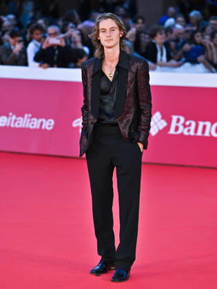 IPA89724396 - Rome, 2026 Film Festival Night 3 Red Carpet for the film Je so Pazzo. Pictured: Luca Chikovani  Copyright: xMaurizioxD Avanzox xPoolxRomaxFilmxFestx2026x IPA89724396