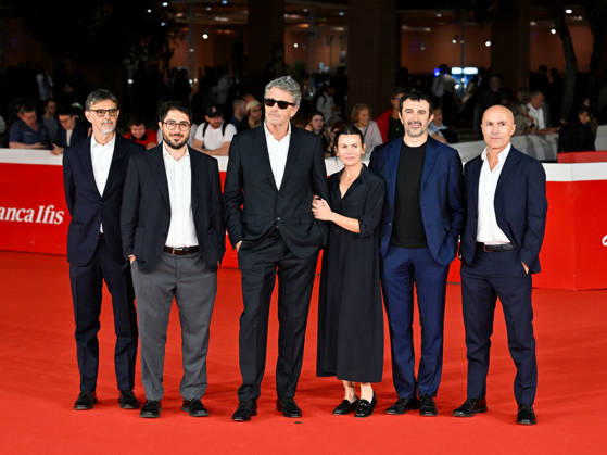 IPA89726131 - Rome, 2026 Film Festival Night 3 Red Carpet for the film Fatherland. Pictured: Mario Gianani, a guest, PaweÅ‚ Pawlikowski, Lorenzo Gangarossa, a guest, and Lorenzo Mieli  Copyright: xMaurizioxD Avanzox xPoolxRomaxFilmxFestx2026x IPA89726131