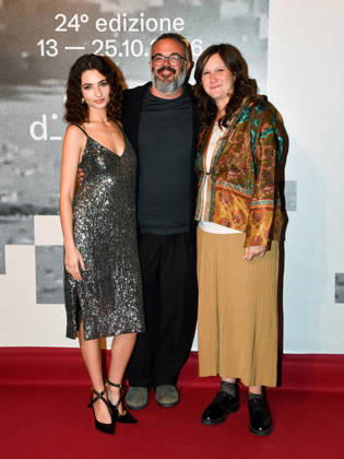 IPA89729030 - Roma Cinema Fest 2026. Night 3 Red Carpet for the film Idda. Pictured: Irene Dionisio, Giovanni Pompili, Tecla Insolia  Copyright: xVincenzoxLandix xPoolxRomaxFilmxFestx2026x IPA89729030