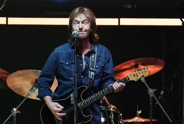 Entertainment Bilder des Tages Chris Norman & Band - Lifelines Tour 2026 - Erfurt EDITORIAL USE ONLY NUR ZUR REDAKTIONELLEN NUTZUNG 15.10.2026, Erfurt, Messehalle, Chris Norman & Band - Lifelines Tour 2026 (Christopher Ward) Chris Norman ist ein britischer Singer-Songwriter, der von 1975 bis 1986 Saenger und Gitarrist der britischen Pop- Rockband Smokie war