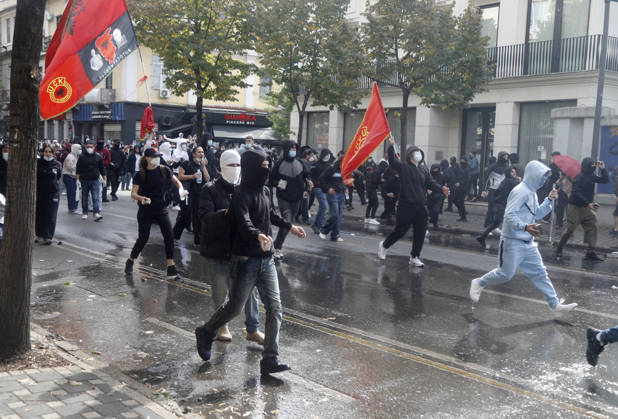 Protesters Clash with Police During a Demonstration in Tirana, Albania. Protesters throw stones at riot police during an anti-government demonstration in central Tirana on October 15, 2026, as protests continued for a third consecutive day over university conditions and demands for the resignation of Albanian Prime Minister Edi Rama. The latest rally follows two nights of violence in the capital, during which protesters and riot police clashed, police used water cannons and tear gas, and demonstrators damaged government offices and shops and set fire to several buildings. Light Studio Agency Malton Dibra Tirana Albania Copyright: xLightxStudioxAgencyx xMaltonxDibrax