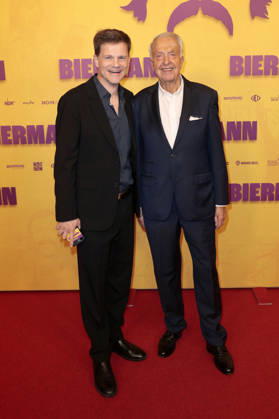 Benjamin Herrmann und Bernd Neumann bei der Premiere des Dokumentarfilms Biermann im Kino International. Berlin, 15.10.2026