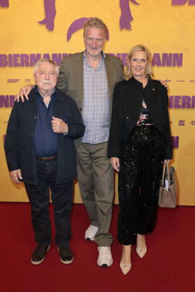 Wolf Biermann, Michael Souvignier und Pamela Biermann bei der Premiere des Dokumentarfilms Biermann im Kino International. Berlin, 15.10.2026