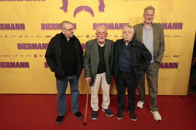 Ulrich Gumpert, Günter Sommer, Wolf Biermann und Michael Souvignier bei der Premiere des Dokumentarfilms Biermann im Kino International. Berlin, 15.10.2026