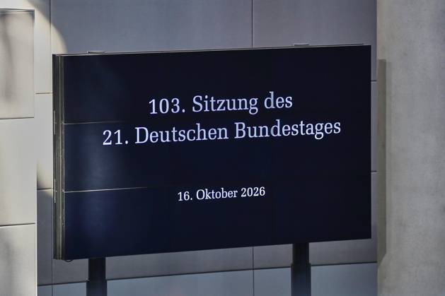 Berlin, Deutschland, 16.10.2026: Deutscher Bundestag: 103. Bundestagssitzung: Blick auf die Anzeigetafel. Copyright: xdtsxNachrichtenagenturx dts_139379