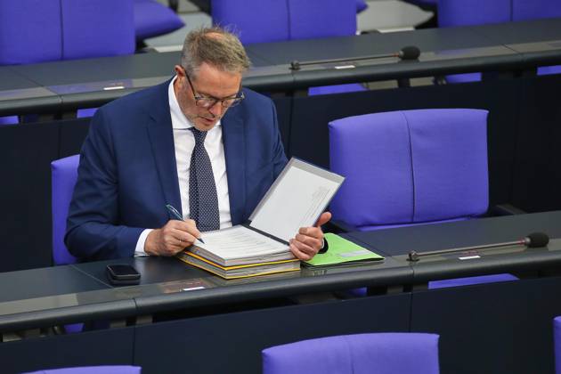 Berlin, Deutschland, 16.10.2026: Deutscher Bundestag: 103. Bundestagssitzung: Bundesminister für Arbeit und Soziales Alexander Schweitzer (SPD) Copyright: xdtsxNachrichtenagenturx dts_139380