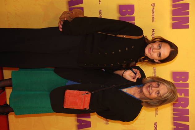 Stella Denis-Winkler und Angela Winkler bei der Premiere des Dokumentarfilms Biermann im Kino International. Berlin, 15.10.2026 Copyright: xAgenturxMatthiasxWehnertx xM.xGränzdörferx