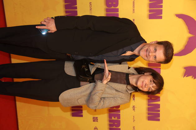 Benjamin Herrmann und Caroline Rosales bei der Premiere des Dokumentarfilms Biermann im Kino International. Berlin, 15.10.2026 Copyright: xAgenturxMatthiasxWehnertx xM.xGränzdörferx