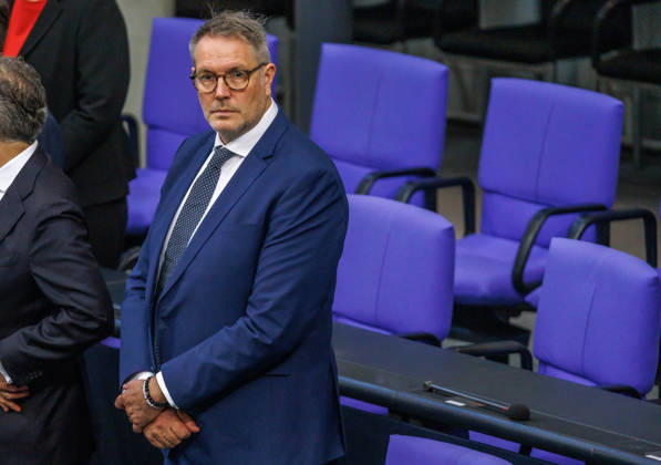 Bundestag Alexander Schweitzer (SPD), Bundesminister fuer Arbeit und Soziales, im Deutschen Bundestag am 16.10.26 in Berlin. Berlin Berlin Deutschland Bundestag