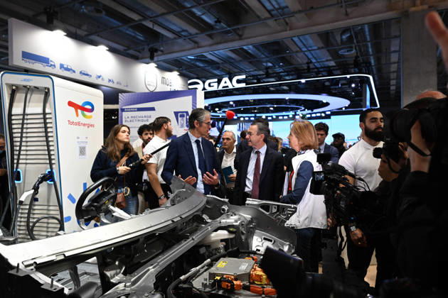 Bruno Retailleau at the Paris Motor Show 2026 Bruno Retailleau candidate for the 2027 presidential election at the International Motor Show 2026 in Paris Porte de Versailles on October 15,2026. Photo Ait Adjedjou Karim ABACAPRESS.COM Paris France  Copyright: xAitxAdjedjouxKarim ABACAx