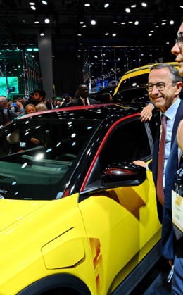 Bruno Retailleau at the Paris Motor Show 2026 Bruno Retailleau candidate for the 2027 presidential election at the International Motor Show 2026 in Paris Porte de Versailles on October 15,2026. Photo Ait Adjedjou Karim ABACAPRESS.COM Paris France  Copyright: xAitxAdjedjouxKarim ABACAx