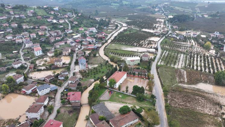 Heavy rain continues to affect Sakarya SAKARYA, TURKIYE - OCTOBER 16: An aerial view of floodwaters surrounding homes and roads in the Daricayiri neighborhood of Karasu district in Sakarya, Turkiye, on October 16, 2026. Heavy rainfall that began on the evening of the previous day continued to affect the province, and the area was seen from the air after flooding struck the neighborhood. Ibrahim Yozoglu Anadolu Sakarya Turkey. Editorial use only. Please get in touch for any other usage. Copyright: x2026xAnadoluxIbrahimxYozoglux
