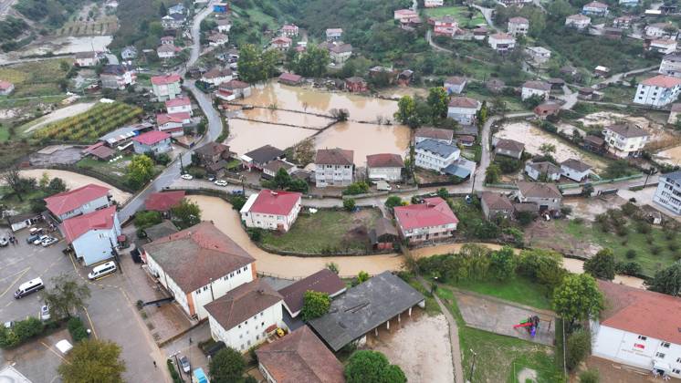 Heavy rain continues to affect Sakarya SAKARYA, TURKIYE - OCTOBER 16: An aerial view of floodwaters surrounding homes and roads in the Daricayiri neighborhood of Karasu district in Sakarya, Turkiye, on October 16, 2026. Heavy rainfall that began on the evening of the previous day continued to affect the province, and the area was seen from the air after flooding struck the neighborhood. Ibrahim Yozoglu Anadolu Sakarya Turkey. Editorial use only. Please get in touch for any other usage. Copyright: x2026xAnadoluxIbrahimxYozoglux
