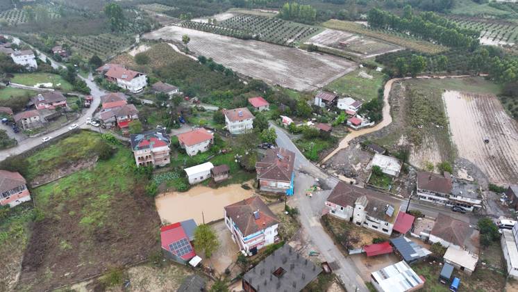Heavy rain continues to affect Sakarya SAKARYA, TURKIYE - OCTOBER 16: An aerial view of floodwaters surrounding homes and roads in the Daricayiri neighborhood of Karasu district in Sakarya, Turkiye, on October 16, 2026. Heavy rainfall that began on the evening of the previous day continued to affect the province, and the area was seen from the air after flooding struck the neighborhood. Ibrahim Yozoglu Anadolu Sakarya Turkey. Editorial use only. Please get in touch for any other usage. Copyright: x2026xAnadoluxIbrahimxYozoglux