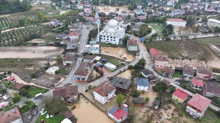 Heavy rain continues to affect Sakarya SAKARYA, TURKIYE - OCTOBER 16: An aerial view of floodwaters surrounding homes and roads in the Daricayiri neighborhood of Karasu district in Sakarya, Turkiye, on October 16, 2026. Heavy rainfall that began on the evening of the previous day continued to affect the province, and the area was seen from the air after flooding struck the neighborhood. Ibrahim Yozoglu Anadolu Sakarya Turkey. Editorial use only. Please get in touch for any other usage. Copyright: x2026xAnadoluxIbrahimxYozoglux