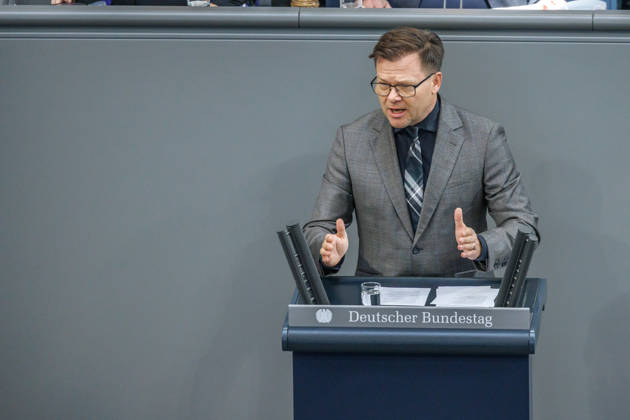 Bundestag Carsten Schneider (SPD), Minister fuer Umwelt, Klimaschutz, Naturschutz und nukleare Sicherheit, im Deutschen Bundestag am 16.10.26 in Berlin. Berlin Berlin Deutschland Bundestag