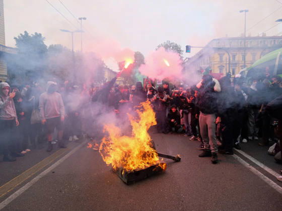 IPA89758537 - Turin, October 16, 2026: Student protests calling for funding for schools, not for war  Copyright: xCostantinoxSergix xCostantinoxSergix IPA89758537