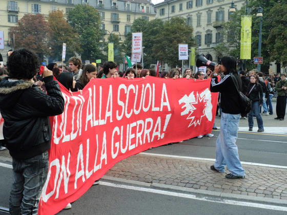 IPA89758428 - Turin, October 16, 2026: Student protests calling for funding for schools, not for war  Copyright: xCostantinoxSergix xCostantinoxSergix IPA89758428