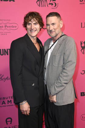 Michael Michalsky mit Begleitung beim Tribute to Bambi 2026 in der Fotografiska Berlin. Berlin, 15.10.2026
