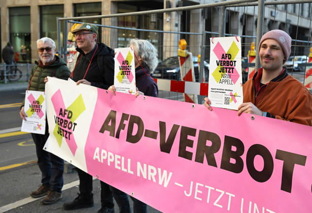 Rally calling for an AfD ban in Berlin BERLIN, GERMANY - OCTOBER 16: People take part in a rally near the Bundesrat calling for proceedings to ban the far-right Alternative for Germany (AfD) party and urge North Rhine-Westphalia Minister-President Hendrik Wüst to support their demand, as he is set to be elected President of the Bundesrat that day, in Berlin, Germany, on 16 October 2026. The rally is organized by the alliance NRW Appeal: AfD Ban Now, which reportedly collected more than 120,000 signatures in support of an AfD ban in North Rhine-Westphalia and is urging the Bundesrat to initiate proceedings before the Federal Constitutional Court to ban the party. Volodymyr Sindieiev Anadolu Berlin Germany. Editorial use only. Please get Copyright: x2026xAnadoluxVolodymyrxSindieievx