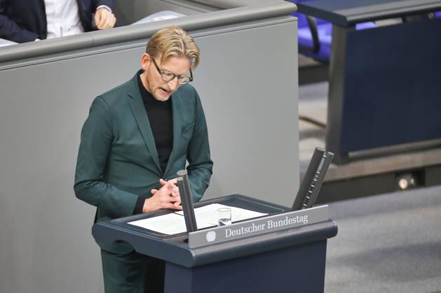 Berlin, Deutschland, 16.10.2026: Deutscher Bundestag: 103. Bundestagssitzung: Daniel Rinkert, SPD Copyright: xdtsxNachrichtenagenturx dts_139621