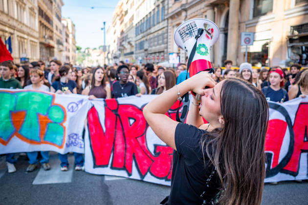 October 16, 2026, Rome, Rm, Italy: Thousands of students are taking to the streets to protest against the Meloni governmentÃ¢â‚¬â ¢s education policies. The studentsÃ¢â‚¬â ¢ demands include: No one is a foreigner; fund schools, not war; and no to the militarization of school. Rome Italy  - ZUMAg256 20261016_znp_g256_021 Copyright: xMarcoxDixGianvitox