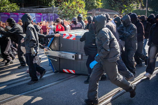 October 16, 2026, Rome, Rm, Italy: Thousands of students are taking to the streets to protest against the Meloni governmentÃ¢â‚¬â ¢s education policies. The studentsÃ¢â‚¬â ¢ demands include: No one is a foreigner; fund schools, not war; and no to the militarization of school. Moments of tension: some students overturn several dumpsters and drag them onto the street. Rome Italy  - ZUMAg256 20261016_znp_g256_031 Copyright: xMarcoxDixGianvitox