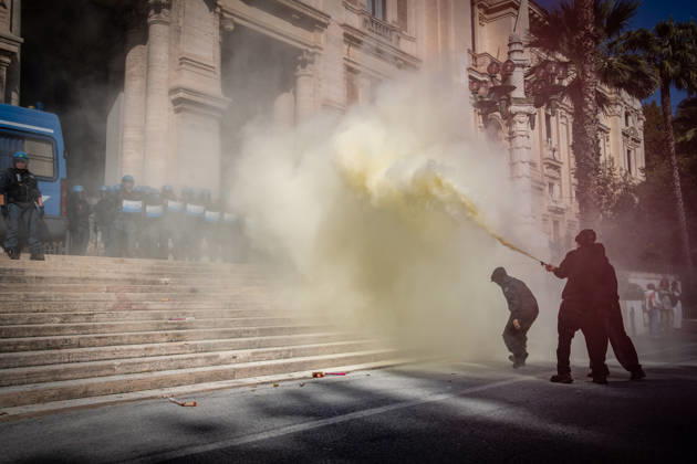 October 16, 2026, Rome, Rm, Italy: Thousands of students are taking to the streets to protest against the Meloni government™s education policies. The students™ demands include: No one is a foreigner; fund schools, not war; and no to the militarization of school. Moments of tension in front of the Ministry of Education. Rome Italy - ZUMAg256 20261016_znp_g256_028 Copyright: xMarcoxDixGianvitox