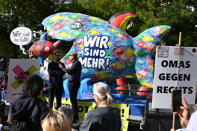 Rally calling for an AfD ban in Berlin BERLIN, GERMANY - OCTOBER 16: People take part in a rally near the Bundesrat calling for proceedings to ban the far-right Alternative for Germany (AfD) party and urge North Rhine-Westphalia Minister-President Hendrik Wüst to support their demand, as he is set to be elected President of the Bundesrat that day, in Berlin, Germany, on 16 October 2026. The rally is organized by the alliance NRW Appeal: AfD Ban Now , which reportedly collected more than 120,000 signatures in support of an AfD ban in North Rhine-Westphalia and is urging the Bundesrat to initiate proceedings before the Federal Constitutional Court to ban the party. Volodymyr Sindieiev Anadolu Berlin Germany. Editorial use only. Please get Copyright: x2026xAnadoluxVolodymyrxSindieievx