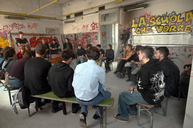 IPA89766277 - Milan, October 16, 2026: Student protest, occupation of the former morgue  Copyright: xMaurizioxMaulex xMaurizioxMaulex IPA89766277