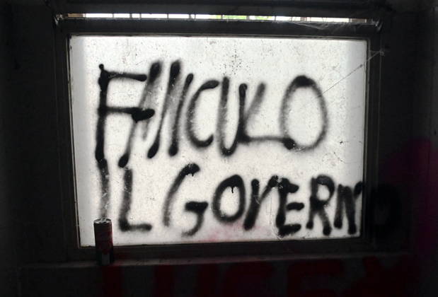 IPA89766288 - Milan, October 16, 2026: Student protest, occupation of the former morgue  Copyright: xMaurizioxMaulex xMaurizioxMaulex IPA89766288