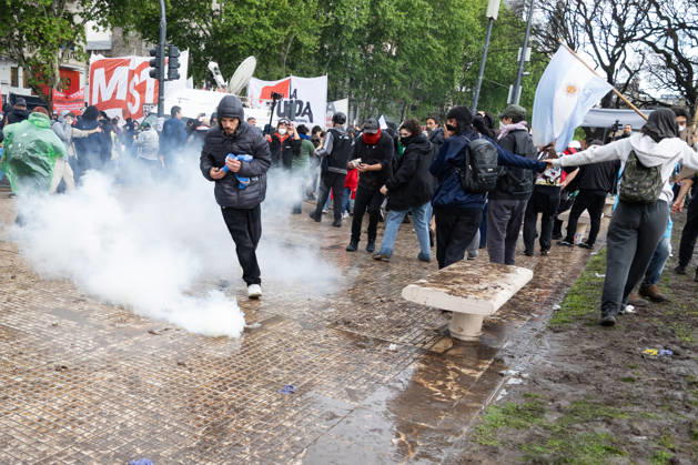 October 16, 2026, Buenos Aires, Buenos Aires, Argentina: Tear gas canisters fall over Plaza de los Dos Congresos during clashes between protesters and police. Buenos Aires Argentina - ZUMAp265 20261016_zip_p265_050 Copyright: xDelfinaxCorberaxPix