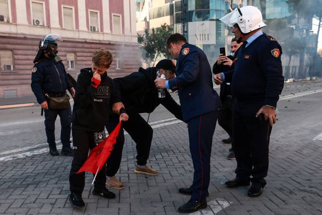 October 16, 2026, Tirana, Albania: TIRANA, ALBANIA, OCTOBER 16, 2026: Student-led anti-government demonstrations continue for a fourth consecutive day in Tirana, demanding improved education conditions and the resignation of Prime Minister Edi Rama. Protesters clash with riot police as officers deploy tear gas to disperse crowds. The demonstrations follow several days of unrest that have damaged public buildings and businesses. Tirana Albania - ZUMAq101 20261016_zna_q101_470 Copyright: xVlasovxSulajx