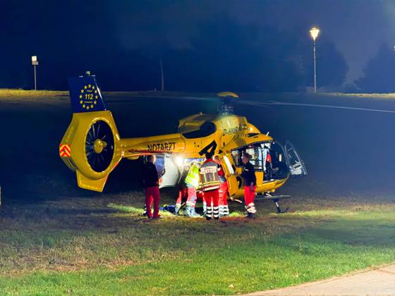 Olfen: Eine Frau tot, zwei weitere schwer verletzt – Tatverdächtiger in Gewahrsam 7aIMG: 0577217 2 Retthungshubschrauber, Feuerwehr Olfen, 3 RTW, Notfallseelsorge und Polizei - Mehrere Verletzte vermutlich eine Tote Person in Altenheim - St. Vitus Stift OlfenNordrhein-Westfalen, Olfen, Deutschland Copyright: 7aktuell.dex xMarcxGruber 0577217 20261016_7a_express_20261016_2156_577217