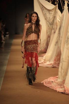 RECORD DATE NOT STATED Hisha s fashion show at SPFW. Sao Paulo (SP), 10 16 2026 - Fashion SPFW - Hisha fashion show during Sao Paulo Fashion Week N61 at Pacubra in Ibirapuera, Sao Paulo.(Foto: Fabricio Bomjardim Thenews2 imago images) Hisha s fashion show at SPFW. Copyright: xFabricioxBomjardimx