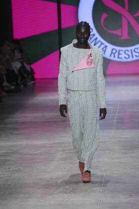 RECORD DATE NOT STATED Santa Resistencia presents its collection at SPFW N61. Sao Paulo (SP), 10 16 2026 Fashion SPFW n61 The Santa Resistencia brand presents its collection during Sao Paulo Fashion Week n61, in Sao Paulo, this Friday (16).(Foto: Leco Viana Thenews2 imago images) Santa Resistencia presents its collection at SPFW N61.  Copyright: xLecoxVianax