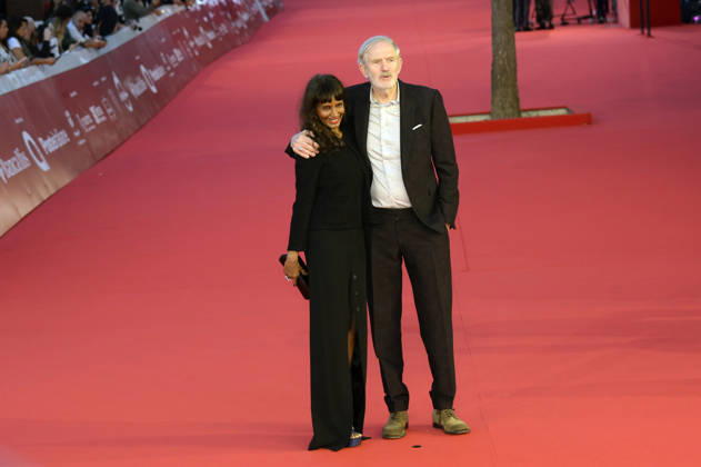 Anton Corbijn mit Ehefrau Nini Corbijn bei der Premiere des Kinofilms A Talent for Murder Ein Talent fürs Morden auf dem 21. Internationalen Filmfestival von Rom Festa del Cinema di Roma 2026 im Auditorium Parco della Musica. Rom, 16.10.2026