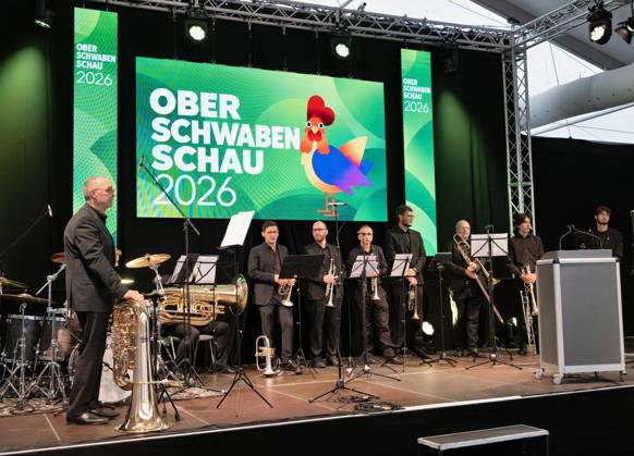 Ravensburg Bürgerempfang auf der Oberschwabenschau mi Manuel Hagel (CDU), stellvertretender Ministerpräsident und OB Daniel Rapp Ensemble der Musikschule Ravensburg beim Bürgerempfang auf der Oberschwabenschau 2026 Bürgerempfang der Stadt Ravensburg auf der Oberschwabenschau 2026. Ravensburg, Baden-Württemberg, Deutschland, 17.10.2026. Oberbürgermeister Dr. Daniel Rapp und Manuel Hagel (CDU), stellvertretender Ministerpräsident sowie Minister des Inneren, für Digitalisierung und Europa des Landes Baden-Württemberg, beim Bürgerempfang. For editorial use only. Copyright: xEibner-Pressefotox EP_EER