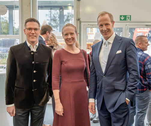 Ravensburg Bürgerempfang auf der Oberschwabenschau mi Manuel Hagel (CDU), stellvertretender Ministerpräsident und OB Daniel Rapp Manuel Hagel, Elisabeth Rapp und Oberbürgermeister Dr. Daniel Rapp beim Bürgerempfang auf der Oberschwabenschau 2026 Bürgerempfang der Stadt Ravensburg auf der Oberschwabenschau 2026. Ravensburg, Baden-Württemberg, Deutschland, 17.10.2026. Oberbürgermeister Dr. Daniel Rapp und Manuel Hagel (CDU), stellvertretender Ministerpräsident sowie Minister des Inneren, für Digitalisierung und Europa des Landes Baden-Württemberg, beim Bürgerempfang. For editorial use only. Copyright: xEibner-Pressefotox EP_EER