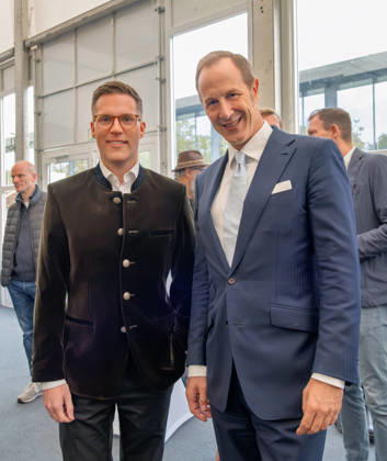Ravensburg Bürgerempfang auf der Oberschwabenschau mi Manuel Hagel (CDU), stellvertretender Ministerpräsident und OB Daniel Rapp Manuel Hagel und Oberbürgermeister Dr. Daniel Rapp beim Bürgerempfang auf der Oberschwabenschau 2026 Bürgerempfang der Stadt Ravensburg auf der Oberschwabenschau 2026. Ravensburg, Baden-Württemberg, Deutschland, 17.10.2026. Oberbürgermeister Dr. Daniel Rapp und Manuel Hagel (CDU), stellvertretender Ministerpräsident sowie Minister des Inneren, für Digitalisierung und Europa des Landes Baden-Württemberg, beim Bürgerempfang. For editorial use only. Copyright: xEibner-Pressefotox EP_EER