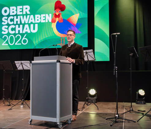 Ravensburg Bürgerempfang auf der Oberschwabenschau mi Manuel Hagel (CDU), stellvertretender Ministerpräsident und OB Daniel Rapp Manuel Hagel bei seiner Rede auf der Oberschwabenschau 2026 Bürgerempfang der Stadt Ravensburg auf der Oberschwabenschau 2026. Ravensburg, Baden-Württemberg, Deutschland, 17.10.2026. Oberbürgermeister Dr. Daniel Rapp und Manuel Hagel (CDU), stellvertretender Ministerpräsident sowie Minister des Inneren, für Digitalisierung und Europa des Landes Baden-Württemberg, beim Bürgerempfang. For editorial use only. Copyright: xEibner-Pressefotox EP_EER